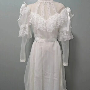 Vintage Alfred Angelo Wedding Gown | Size Approx. 2